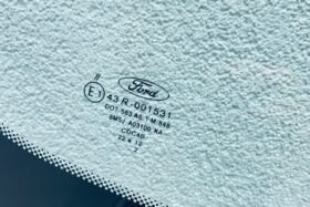 Предно стъкло FORD FOCUS MK2 2004-2011 АКУСТИЧНО+СЕНЗОР+OE-3 на ниска цена