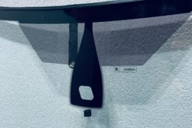 Предно стъкло FORD FOCUS MK2 2004-2011 СЕНЗОР+ОГРЯВАНЕ+СИНИЧКО-2 на ниска цена