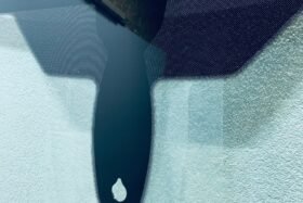 Предно стъкло FORD FOCUS MK3 АКУСТИКА+СЕНЗОР+ОТОПЛЕНИЕ-2 на ниска цена