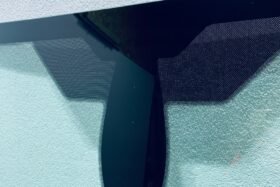 Предно стъкло FORD KUGA 2 ESCAPE 2012- АКУСТИКА + СЕНЗОР + ОТОПЛЕНИЕ РАЗПРОДАЖБА-2 на ниска цена