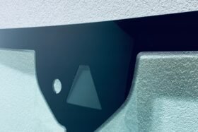 Предно стъкло FORD KUGA III 2020- АКУСТИКА+КАМЕРА + СЕНЗОР+ОТОПЛЕНИЕ+OE-2 на ниска цена