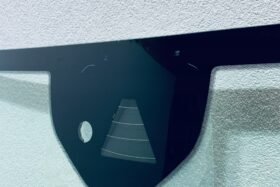 Предно стъкло FORD KUGA III 2022- АКУСТИКА+КАМЕРА+СЕНЗОР-2 на ниска цена