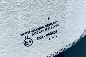 Предно стъкло FORD MONDEO MK5 2014-AKU+Кам+СЕН+ГРЗ-3 на ниска цена