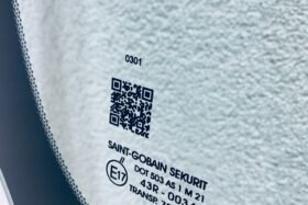 Предно стъкло FORD RANGER 2011- MAZDA BT50 SEN+ГРЯЗ-3 на ниска цена