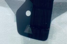 Предно стъкло FORD RANGER USA 2019 - АКУСТИКА + КАМЕРА + СЕНЗОР + ОТОПЛЕНИЕ-2 на ниска цена