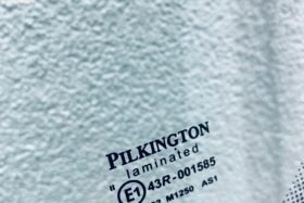 Предно стъкло FORD SCORPIO 1994-1998-3 на ниска цена