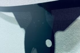 Предно стъкло FORD TOURNEO CONNECT 2018- СЕНЗОР+КАМЕРА+ОТОПЛЕНИЕ НАМАЛЕНИЕ-2 на ниска цена