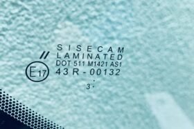 Предно стъкло FORD TOURNEO COURIER 2014- СЕНЗОР ЗА ДЪЖД/ЗАЗОР.-3 на ниска цена