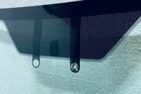 Предно стъкло FORD TRANSIT CONNECT 2014- С ОГРЕВ.-2 на ниска цена