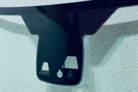 Предно стъкло FORD TRANSIT CONNECT 2014- СЕНЗОР + ОТОПЛЕНИЕ + ОРИГИНАЛ-2 на ниска цена