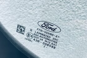 Предно стъкло FORD TRANSIT CONNECT 2014- СЕНЗОР + ОТОПЛЕНИЕ + ОРИГИНАЛ-3 на ниска цена