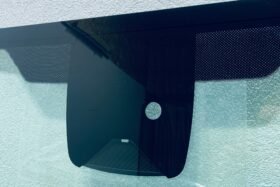 Предно стъкло FORD TRANSIT CUSTOM 2023 - КАМЕРА + СЕНЗОР + ОТОПЛЕНИЕ + ОРИГИНАЛ-2 на ниска цена