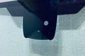 Предно стъкло FORD TRANSIT CUSTOM 2023- СЕНЗОР+КАМЕРА+ОТОПЛЕНИЕ+ОРИГИНАЛ-2 на ниска цена