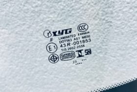 Предно стъкло FORD TRANSIT III 2006-2014-3 на ниска цена