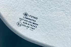 Предно стъкло FORD TRANSIT MK8 С ВИСОК ПОКРИВ 2014- С ОГРЯВАНЕ-3 на ниска цена