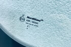 Предно стъкло FORD TRANSIT MK8 ВИСОК ПОКРИВ 2014- С УСТРОЙСТВО ЗА ОТОПЛЕНИЕ + СЕНЗОР-3 на ниска цена