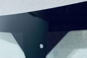 Предно стъкло FORD TRANSIT MK8 ВИСОК ПОКРИВ 2018- КАМЕРА+СЕНЗОР+ОТОПЛЕНИЕ-2 на ниска цена