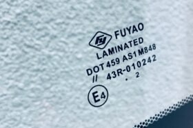 Предно стъкло HONDA CIVIC / CIVIC HYBRID СЕДАН 2006-2011-3 на ниска цена