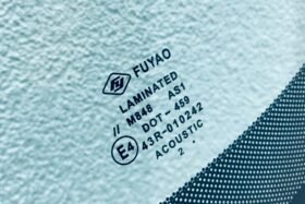 Предно стъкло HONDA CR-V 2017-2022 АКУСТИКА+КАМЕРА+СЕНЗОР-3 на ниска цена