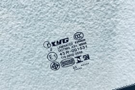 ПРЕДНО СТЪКЛО HONDA FR-V 2004-2009-3 на ниска цена