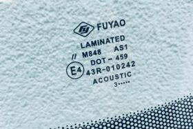 Предно стъкло HONDA JAZZ 2015-2020 АКУСТИКА+КАМЕРА+СЕНЗОР-3 на ниска цена