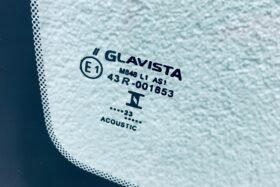 Предно стъкло HYUNDAI BAYON 2022- HYUNDAI I20 2021- АКУСТИКА+КАМЕРА-3 на ниска цена