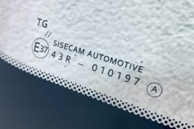 Предно стъкло HYUNDAI BAYON 2022- HYUNDAI I20 2021- КАМЕРА-3 на ниска цена
