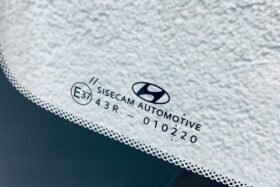 Предно стъкло HYUNDAI I10 II 2020--3 на ниска цена