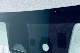 Предно стъкло HYUNDAI I20 2020 - АКУСТИКА + КАМЕРА + СЕНЗОР-2 на ниска цена
