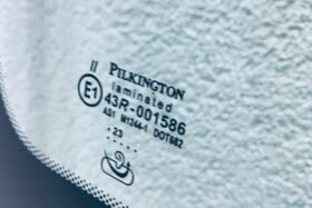 Предно стъкло HYUNDAI I20 2020 - АКУСТИКА + КАМЕРА + СЕНЗОР-3 на ниска цена