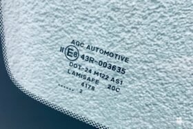 Предно стъкло HYUNDAI I20 2020- HYUNDAI BAYON 2021--3 на ниска цена