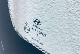 Предно стъкло HYUNDAI I20 II 2018- KAM+SEN+OE-3 на ниска цена