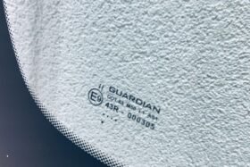 Предно стъкло HYUNDAI I30 2007-2012 СЕНЗОР-3 на ниска цена