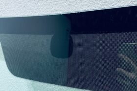 Предно стъкло HYUNDAI I30 2007-2012 VIN 5CM ОТ ДОЛУ-2 на ниска цена