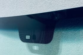 Предно стъкло HYUNDAI I30 3/5D HBK/KBI СЕНЗОР+ОТОПЛЕНИЕ+ОРИГИНАЛ-2 на ниска цена