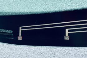 Предно стъкло HYUNDAI I40 4/5D 2011- СЕНЗОР ЗА ДЪЖД/ЗАЗОР-4 на ниска цена