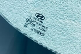 Предно стъкло HYUNDAI IONIQ 5 2021 - АКУСТИКА + КАМЕРА + СЕНЗОР + HUD + ОРИГИНАЛ-3 на ниска цена