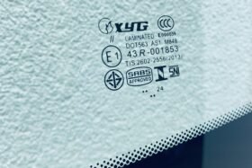 ПРЕДНО СТЪКЛО HYUNDAI IX35 5D SUV 2010-2015-3 на ниска цена