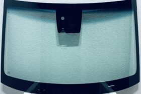 Предно стъкло HYUNDAI KONA 2017- СЕНЗОР + КАМЕРА + СЕНЗОР ЗА ВЛАГА. на ниска цена