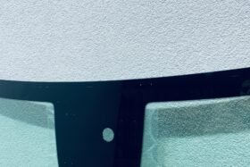 Предно стъкло HYUNDAI KONA 2023 - АКУСТИКА + КАМЕРА СЕНЗОР + ОРИГИНАЛ-2 на ниска цена