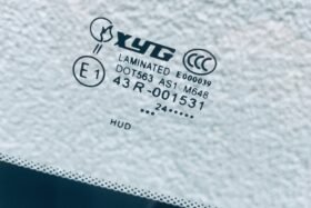 Ново предно стъкло HYUNDAI PALISADE 2023 АКУСТИКА+КAMЕRA+СЕНЗОР+HUD-3 на ниска цена