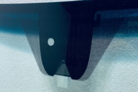 Предно стъкло HYUNDAI SANTA FE 2019- СЕНЗОР + КАМЕРА-2 на ниска цена