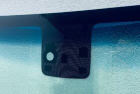 Предно стъкло HYUNDAI TUCSON 2015-2020 АКУСТИКА+СЕНЗОР+СЕН. ВЛАЖНОСТ.-2 на ниска цена