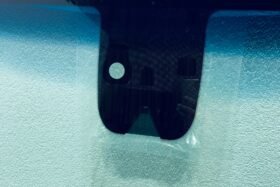 Предно стъкло HYUNDAI TUCSON 2015- СЕНЗОР+КAMERA+ОТОПЛЕНИЕ-2 на ниска цена