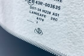 Предно стъкло HYUNDAI TUCSON IV 2020- АКУСТИКА+КАМЕРА-3 на ниска цена