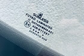 Предно стъкло ID.4 ID.5 2021 - СОЛАР+СЕНЗОР+КАМЕРА ЗАГРЯВАНЕ+HUD-3 на ниска цена