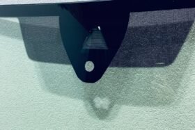 Предно стъкло ID.4 ID.5 2021 - СОЛАР+СЕНЗОР+КАМЕРА ЗАТОПЛЯНЕ+HUD-2 на ниска цена