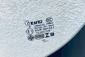 Предно стъкло INFINITI M 2010-2014 / Q70 2014- КАМЕРА+СЕНЗОР-3 на ниска цена