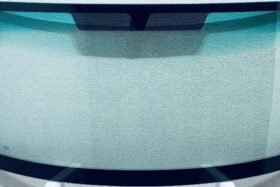 ПРЕДНО СТЪКЛО IVECO DAILY 1999-2014 на ниска цена