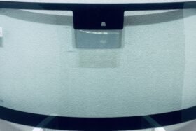 Предно стъкло IVECO DAILY 2019- СЕНЗОР на ниска цена